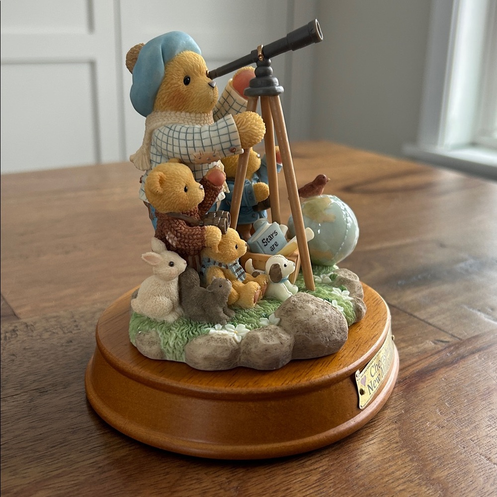 NWT, 1998 “Winfield” Figurine from Cherished Teddies, 476811 - Picture 2 of 9